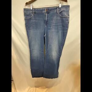 Chicos So Slimming Girlfriend Flare Jeans - Classic Light Wash 18R